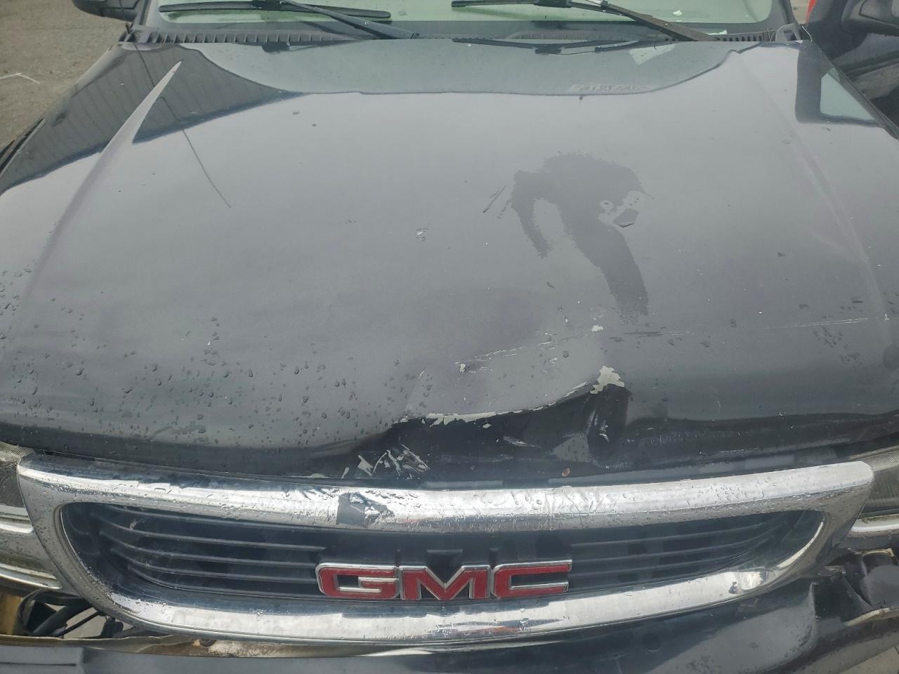 2005 GMC YUKON XL C1500 photo 12
