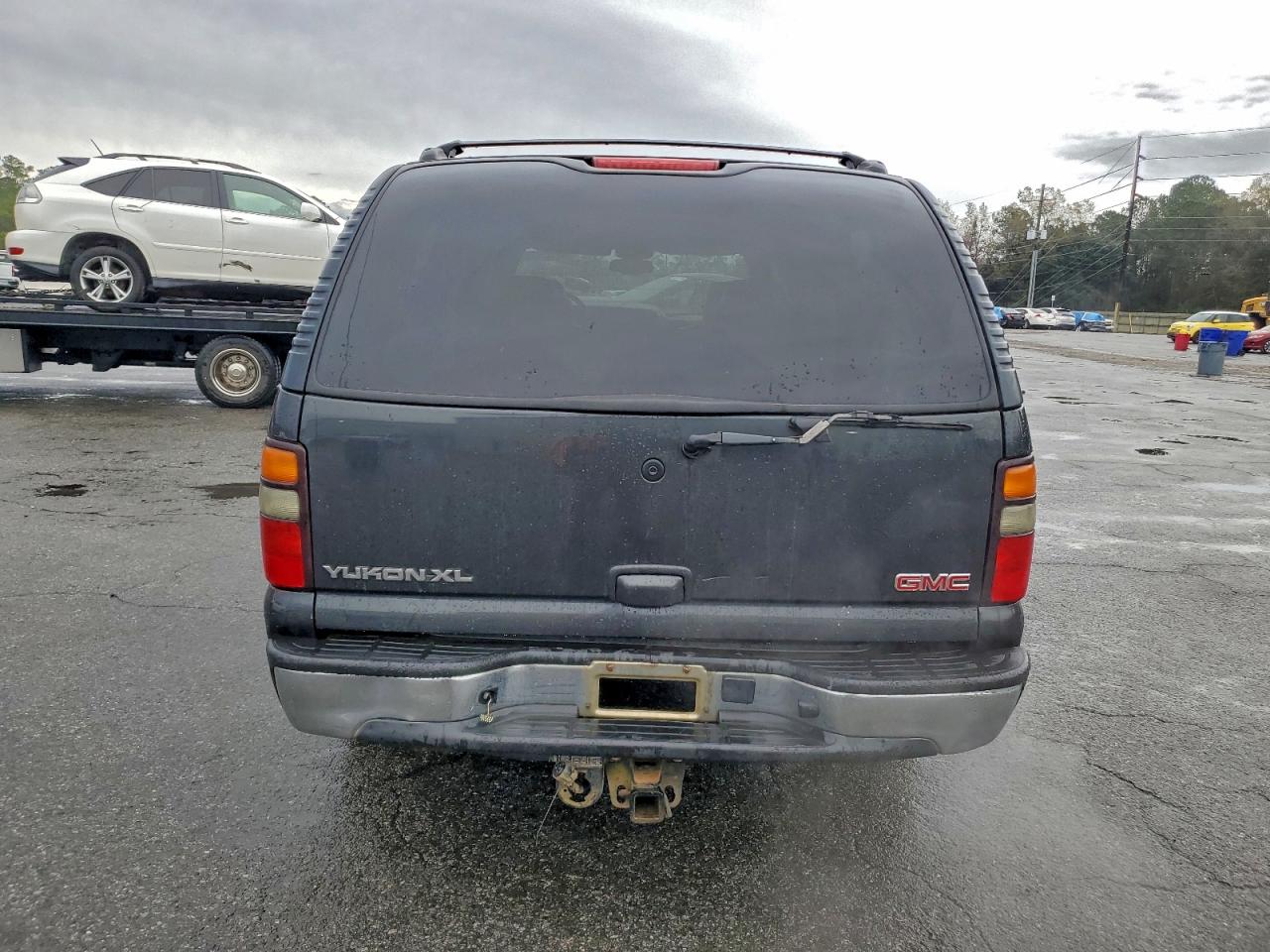 2005 GMC YUKON XL C1500 photo 6
