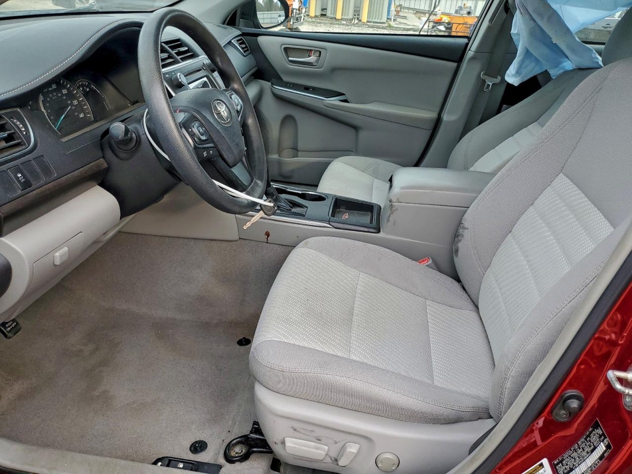 2015 TOYOTA CAMRY LE photo 7