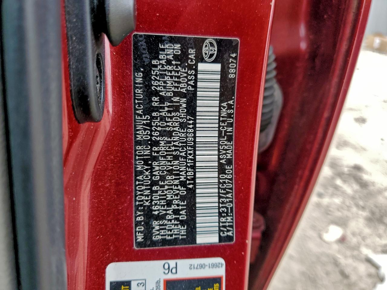 2015 TOYOTA CAMRY LE photo 13