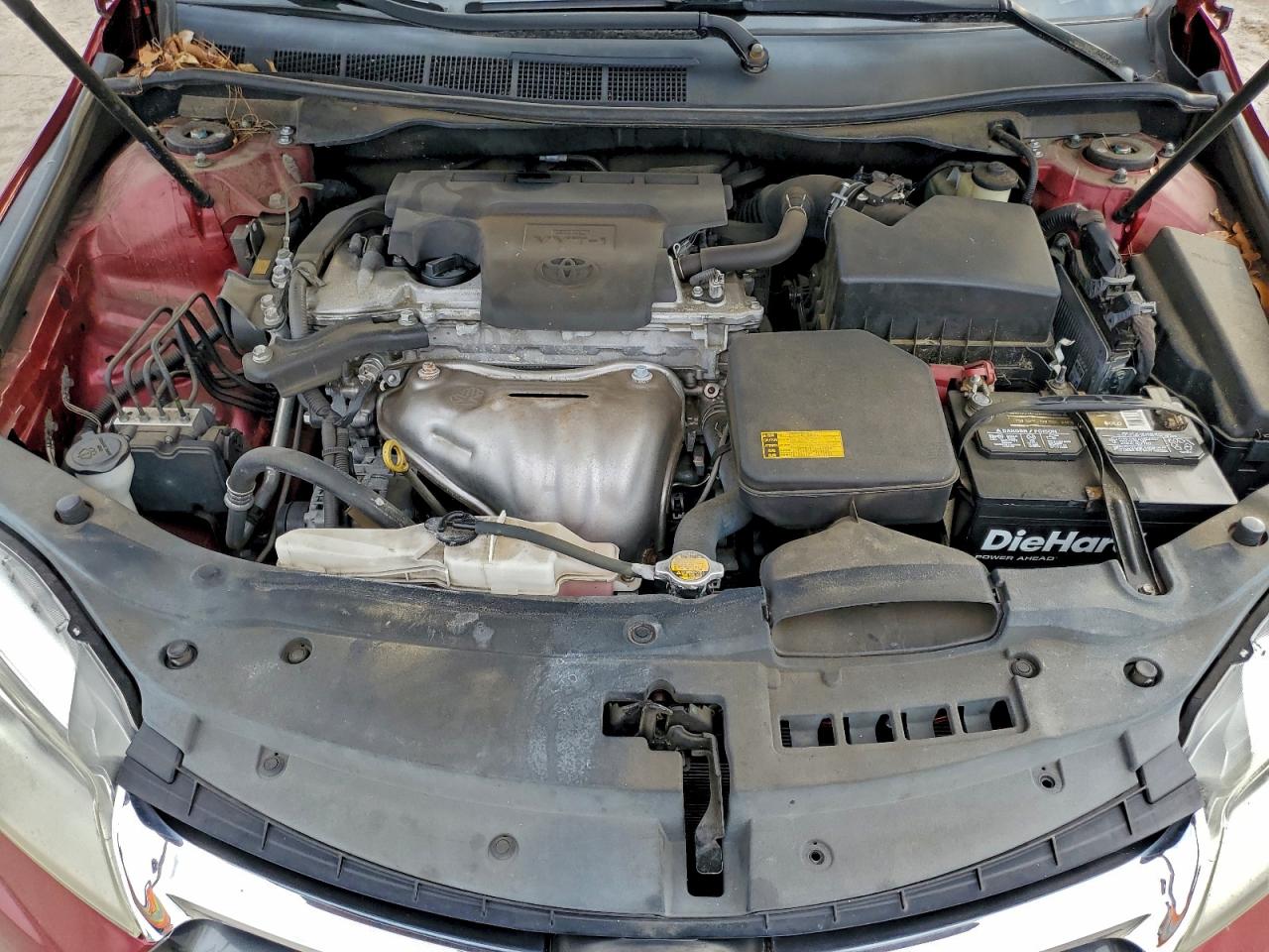 2015 TOYOTA CAMRY LE photo 11