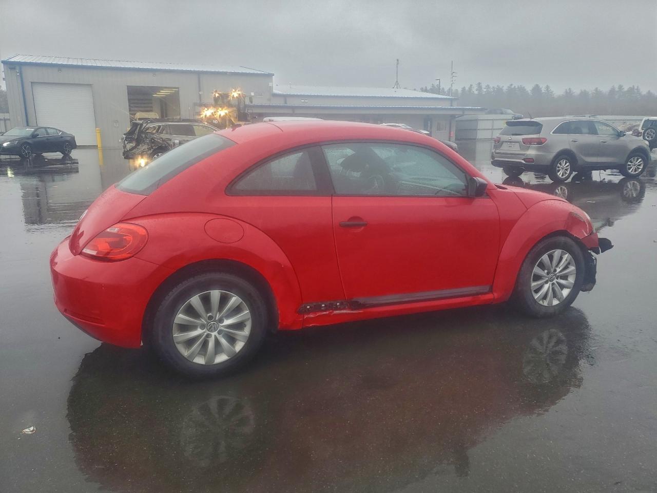 2014 VOLKSWAGEN BEETLE photo 3