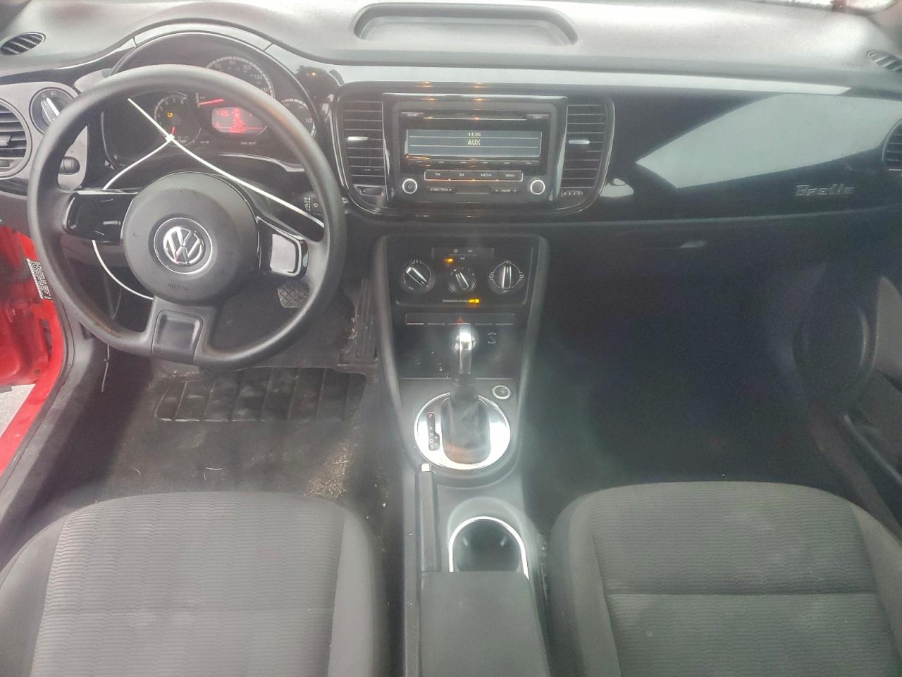 2014 VOLKSWAGEN BEETLE photo 8