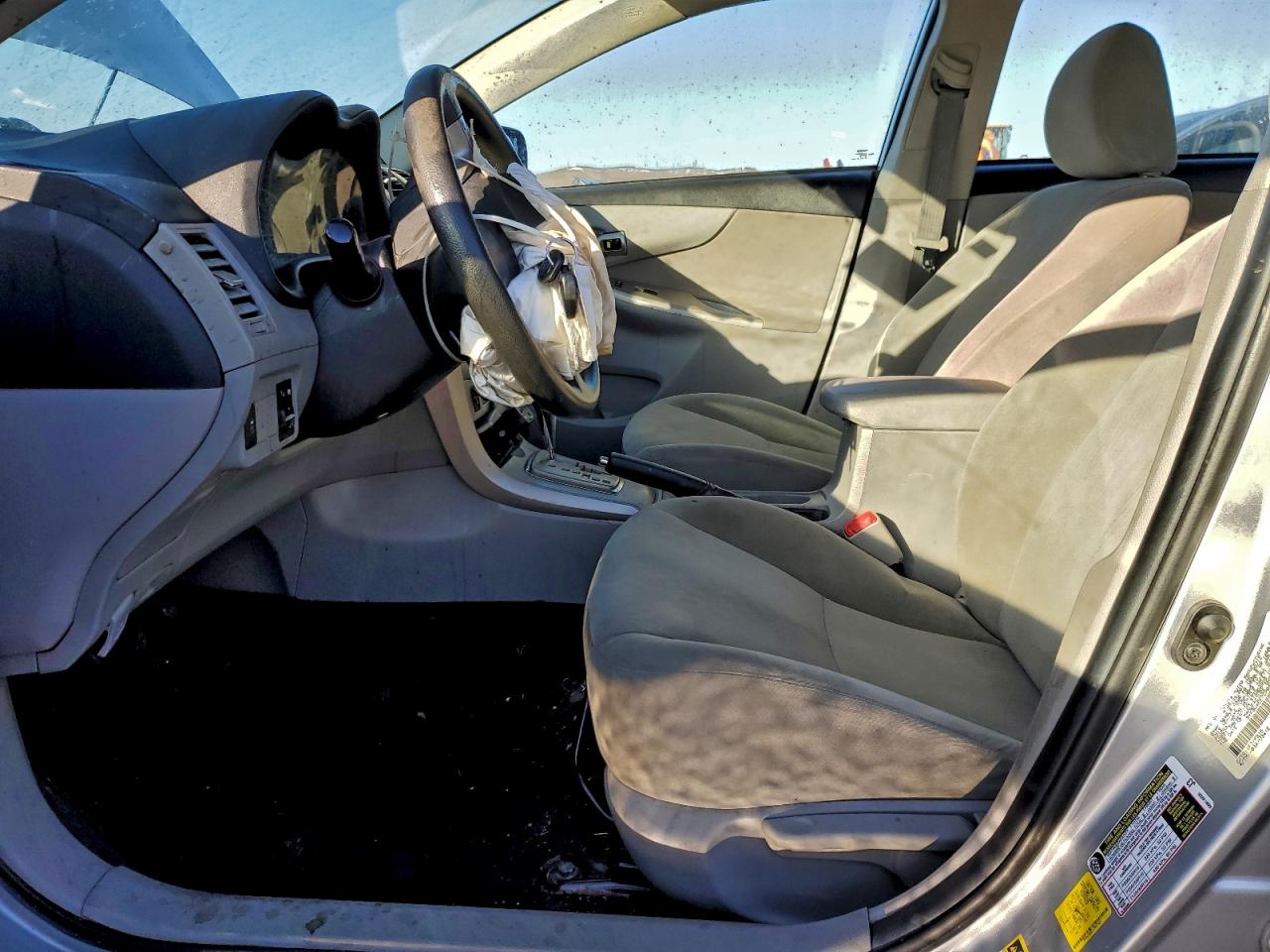 2012 TOYOTA COROLLA BASE photo 7