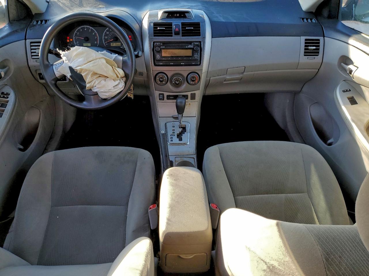 2012 TOYOTA COROLLA BASE photo 8