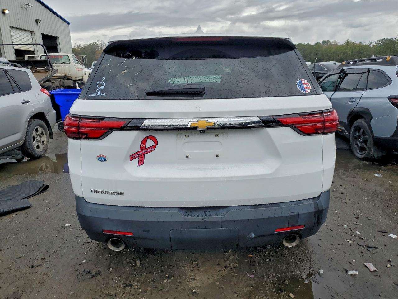 2023 CHEVROLET TRAVERSE LS photo 6