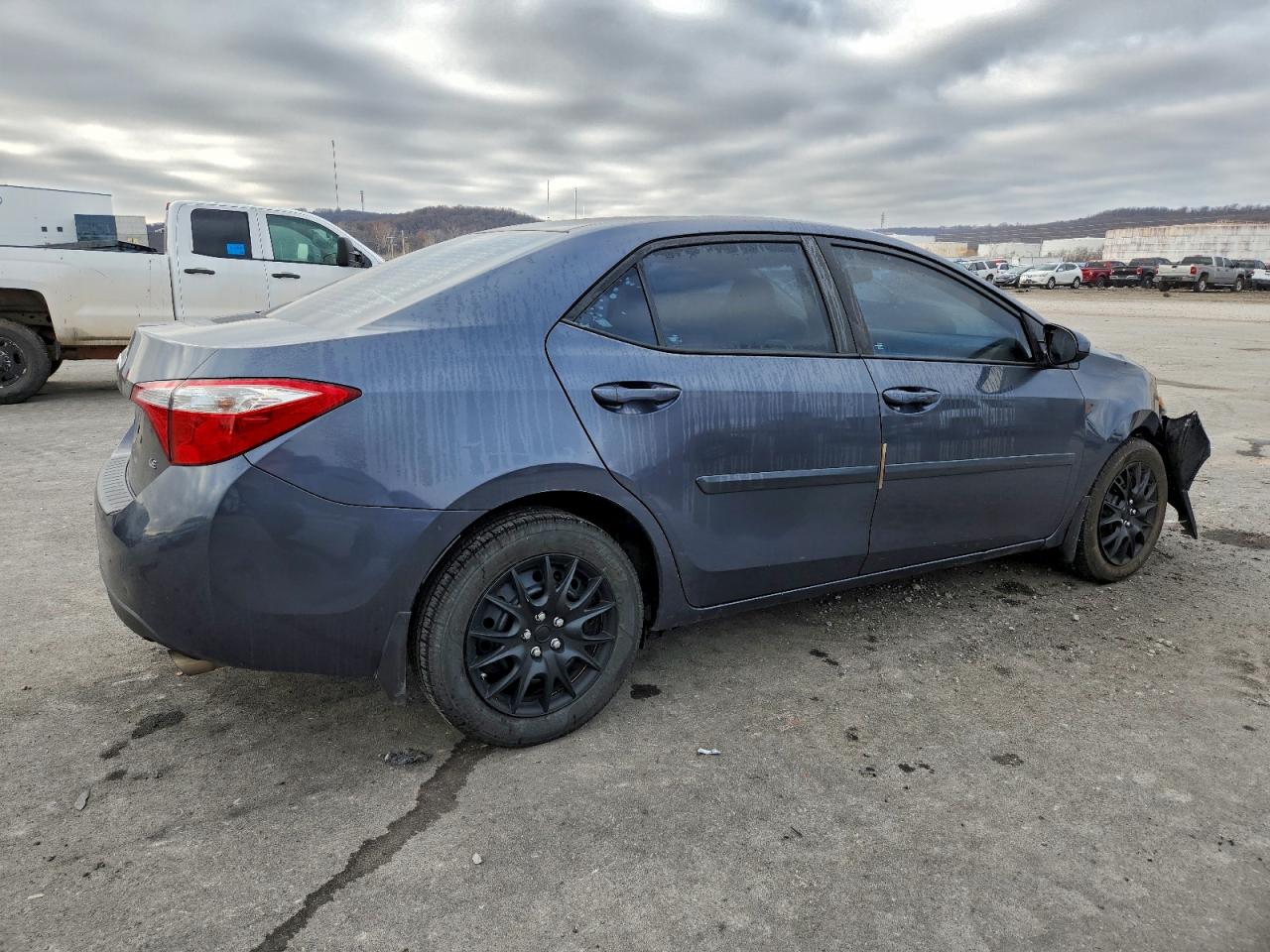 2016 TOYOTA COROLLA L photo 5