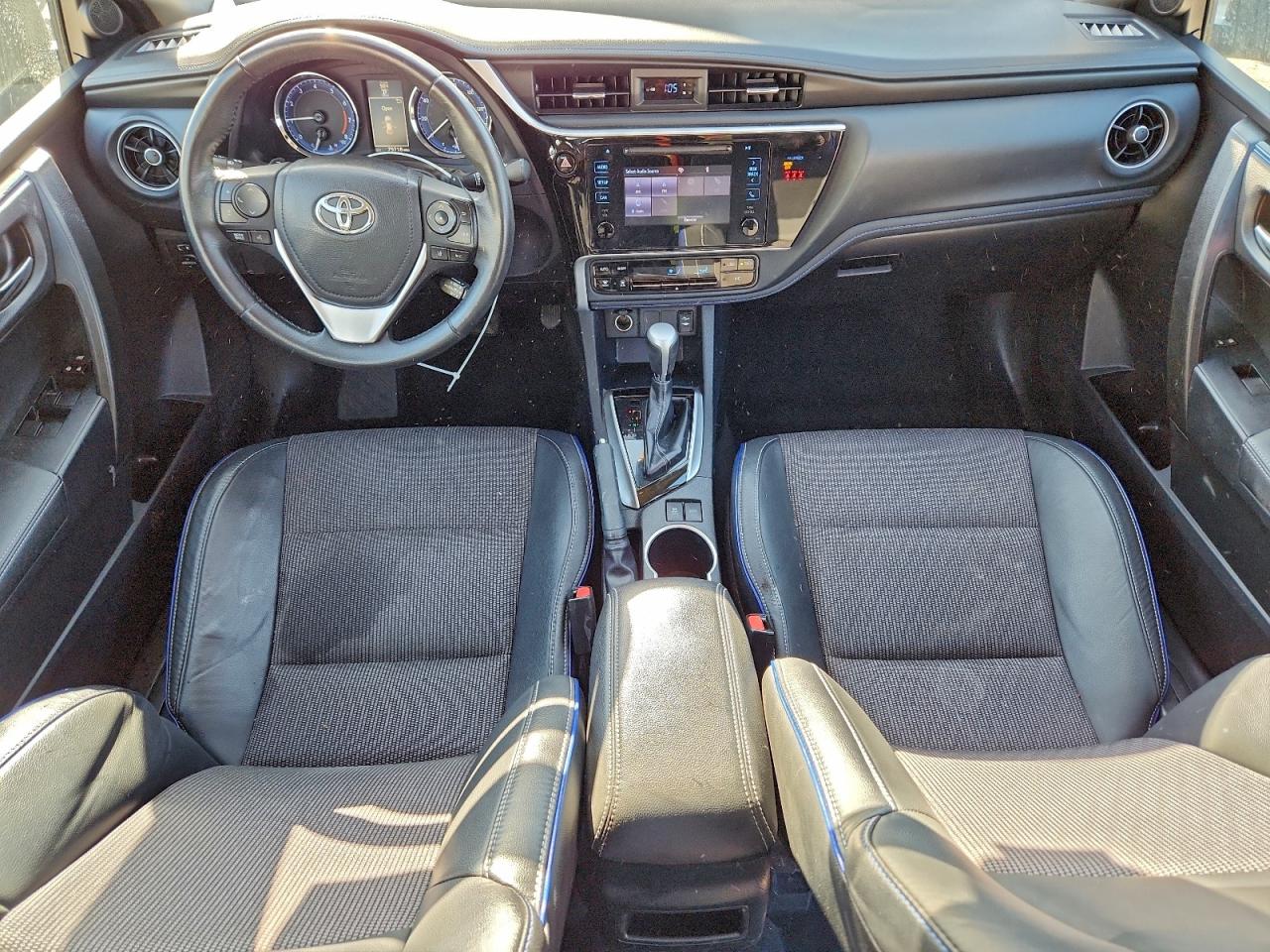 2018 TOYOTA COROLLA L photo 8