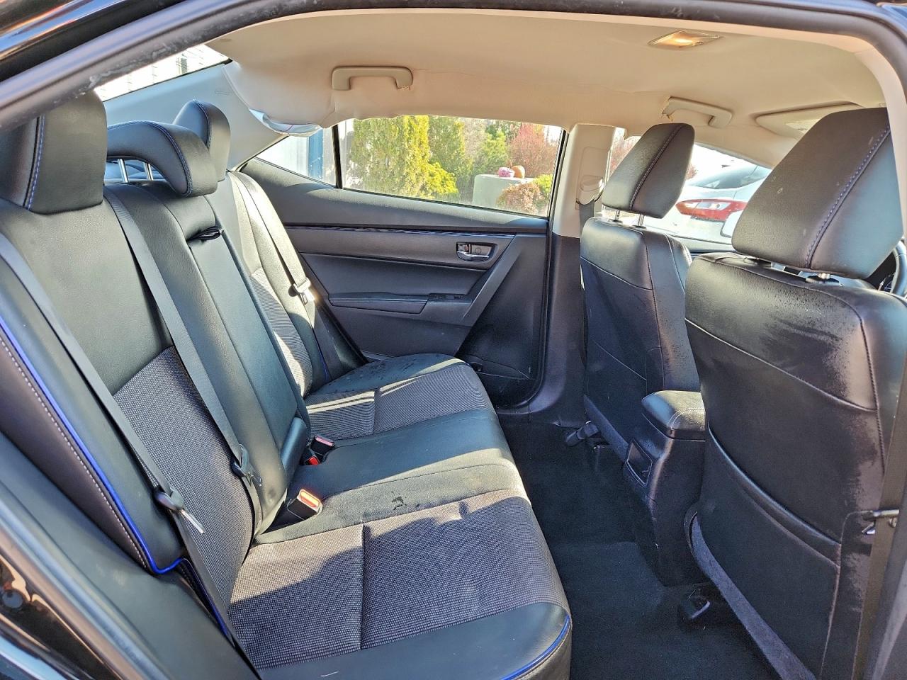 2018 TOYOTA COROLLA L photo 10