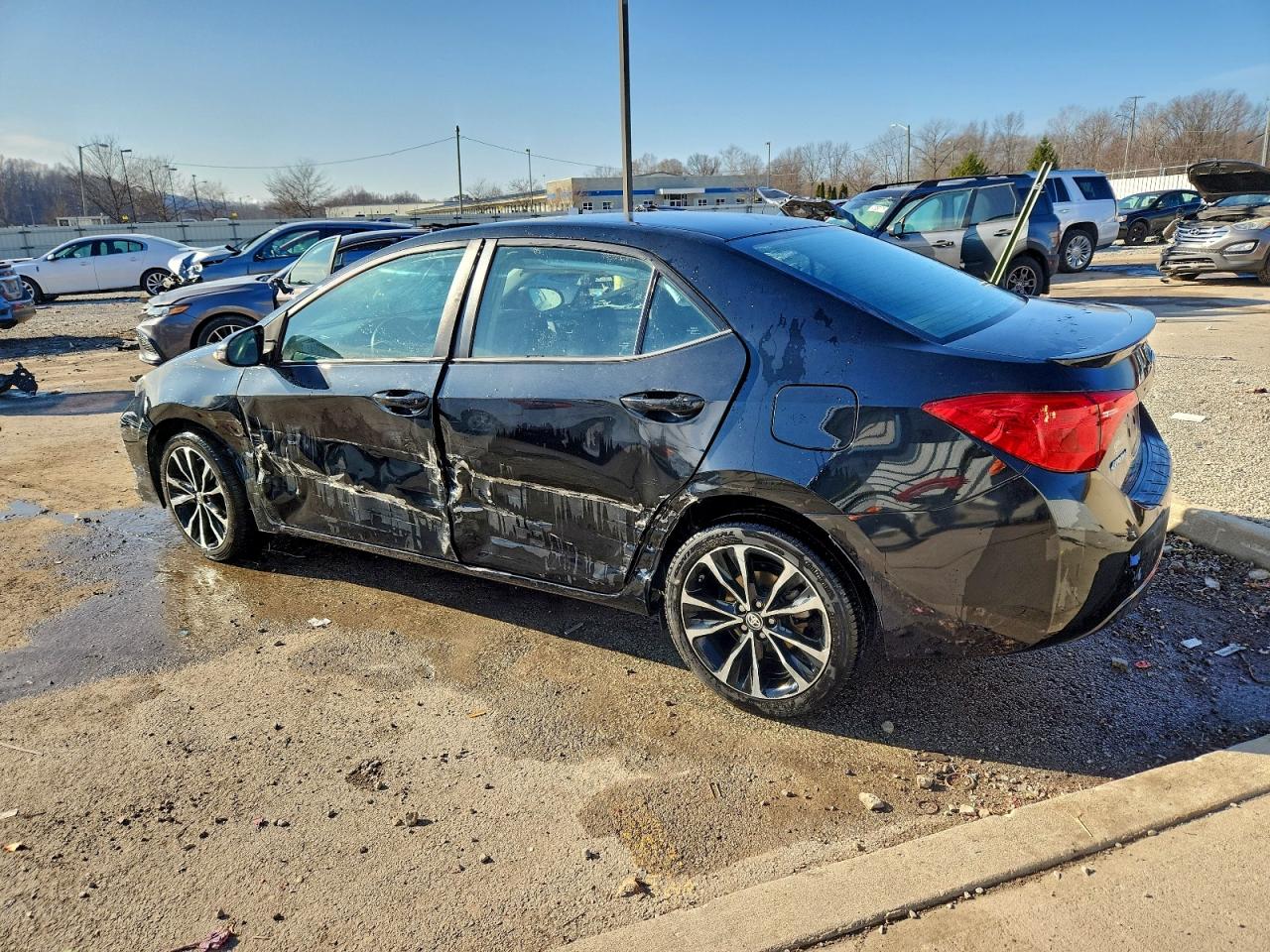 2018 TOYOTA COROLLA L photo 2