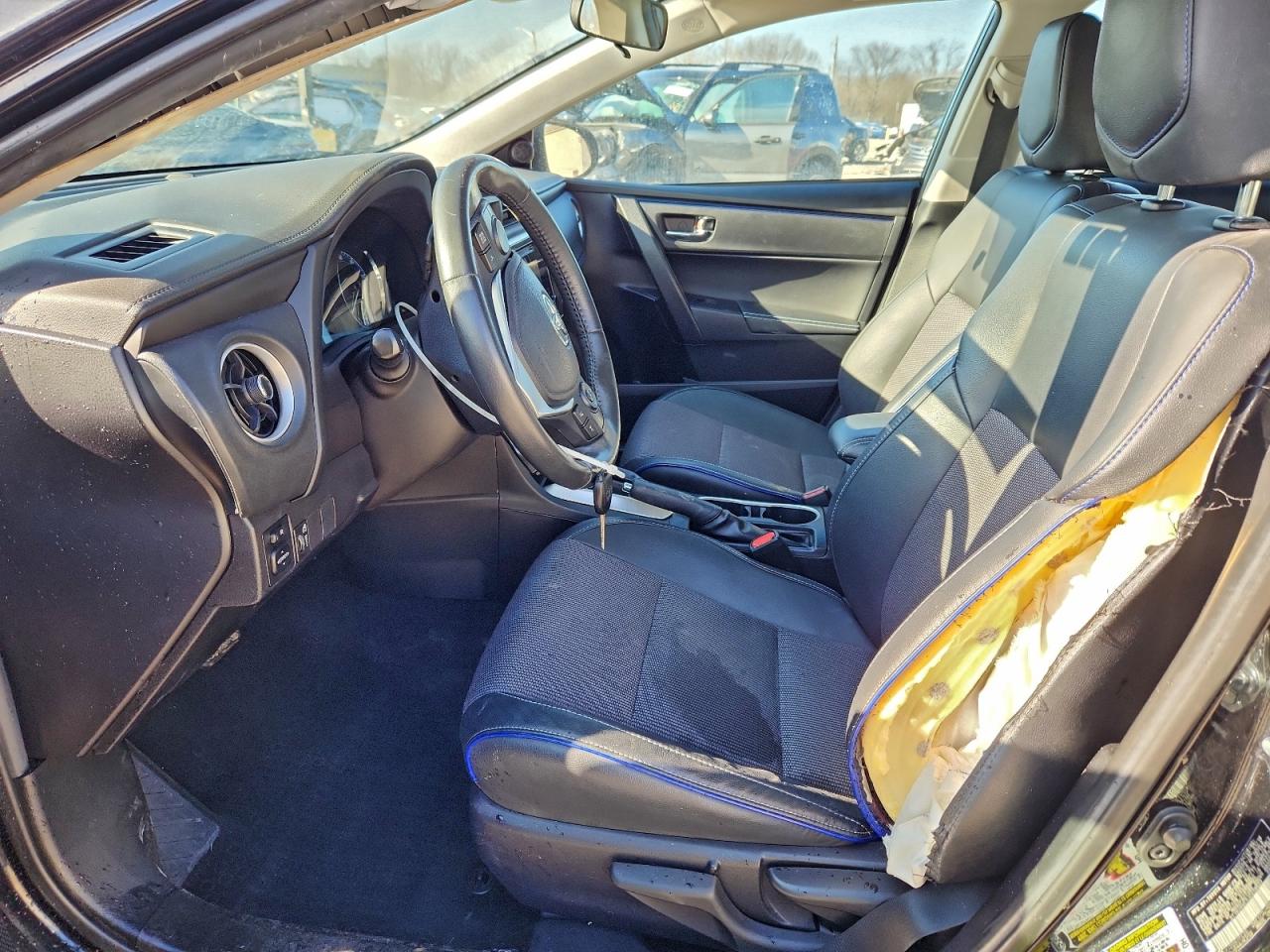 2018 TOYOTA COROLLA L photo 7