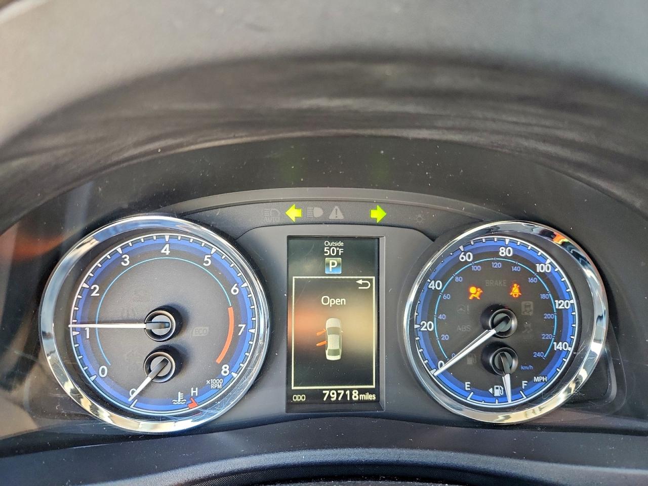 2018 TOYOTA COROLLA L photo 9