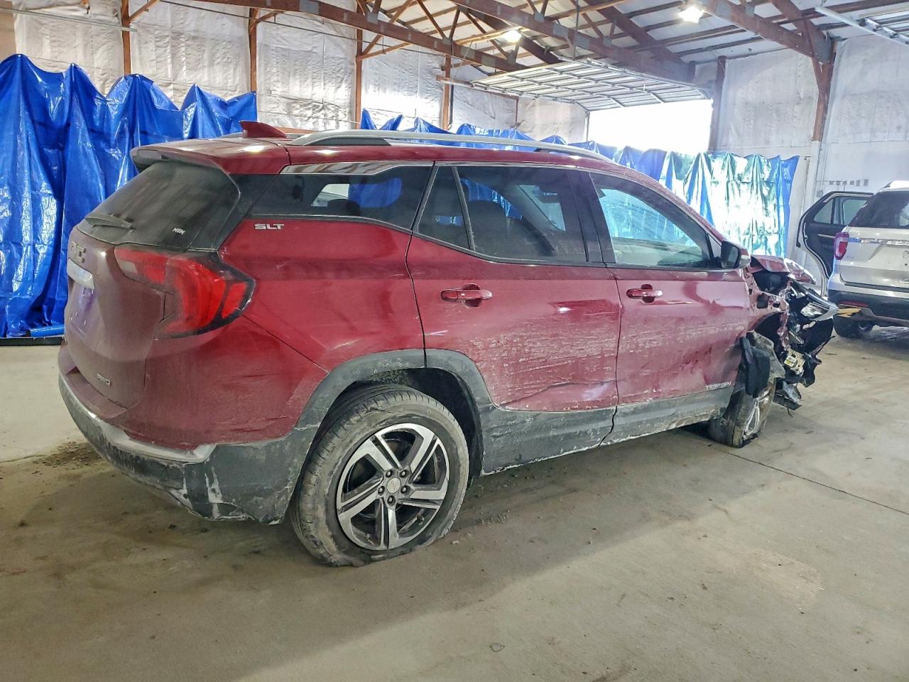 2018 GMC TERRAIN SLT photo 3