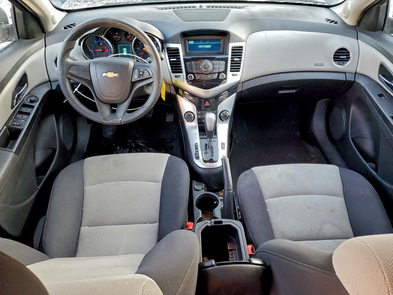 2015 CHEVROLET CRUZE LS photo 15