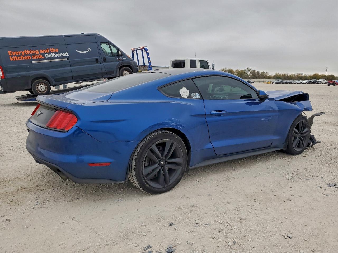 2017 FORD MUSTANG photo 3