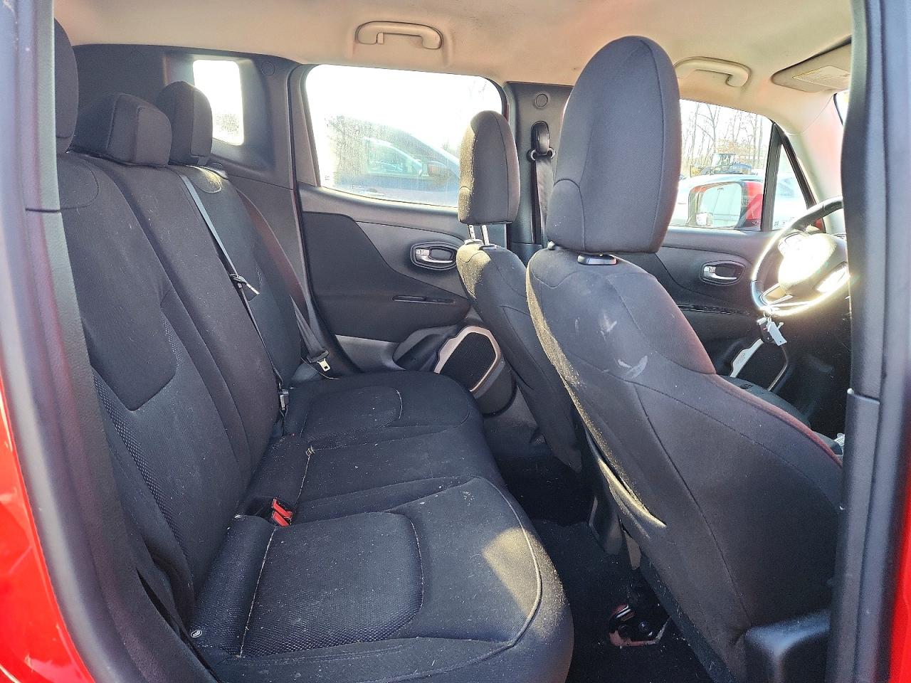 2017 JEEP RENEGADE LATITUDE photo 11