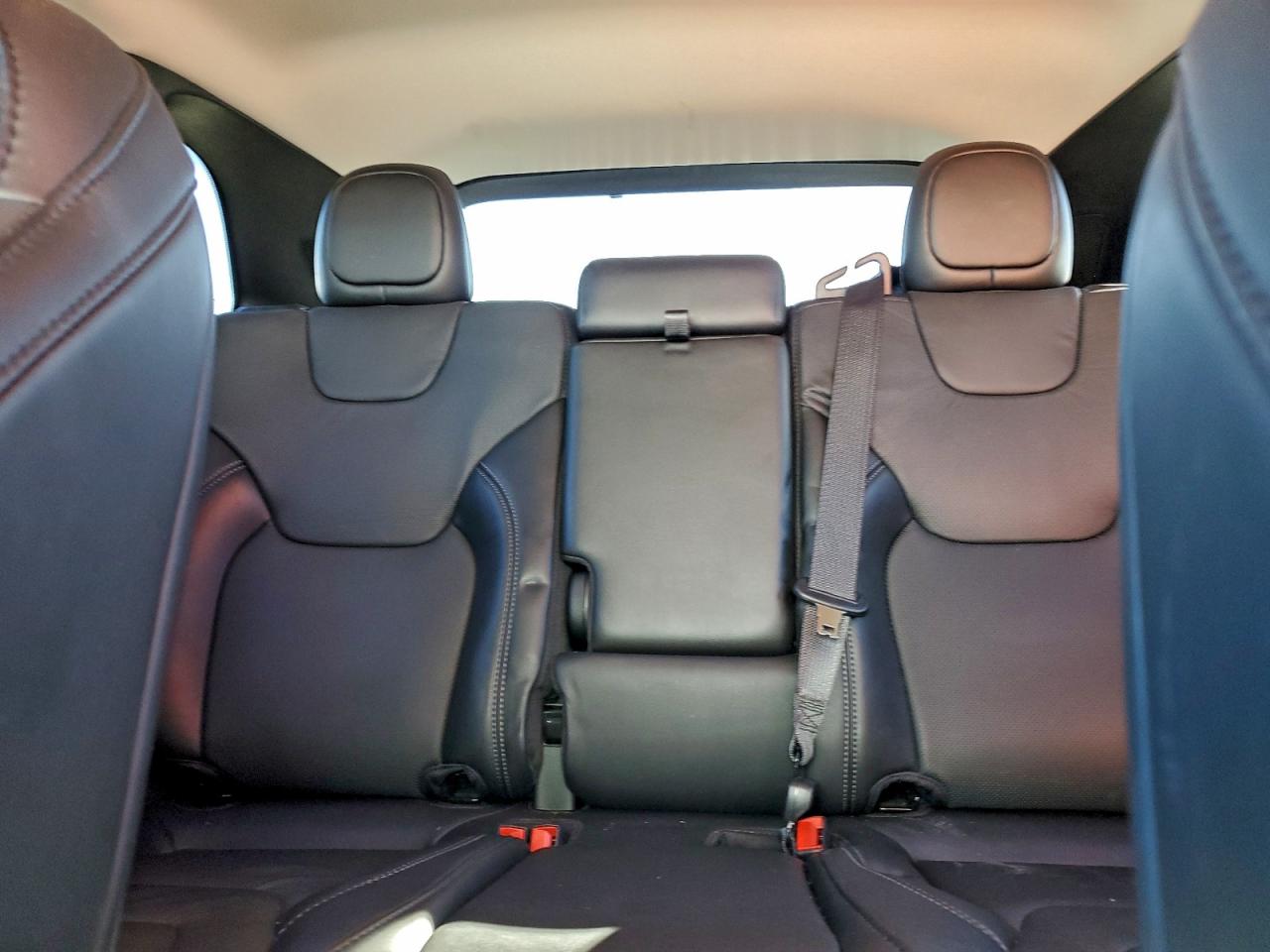 2021 JEEP CHEROKEE LATITUDE LUX photo 10