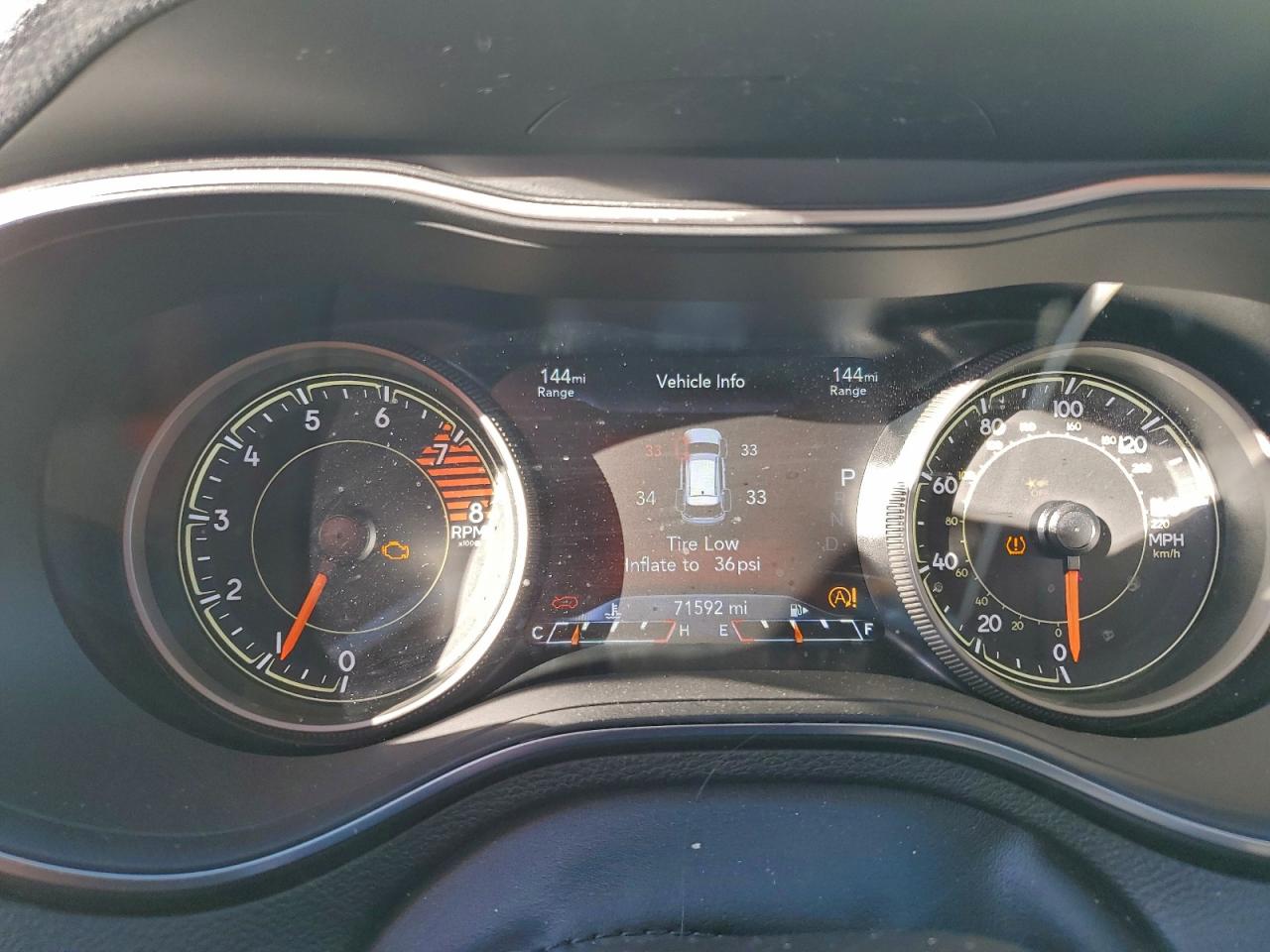 2021 JEEP CHEROKEE LATITUDE LUX photo 9