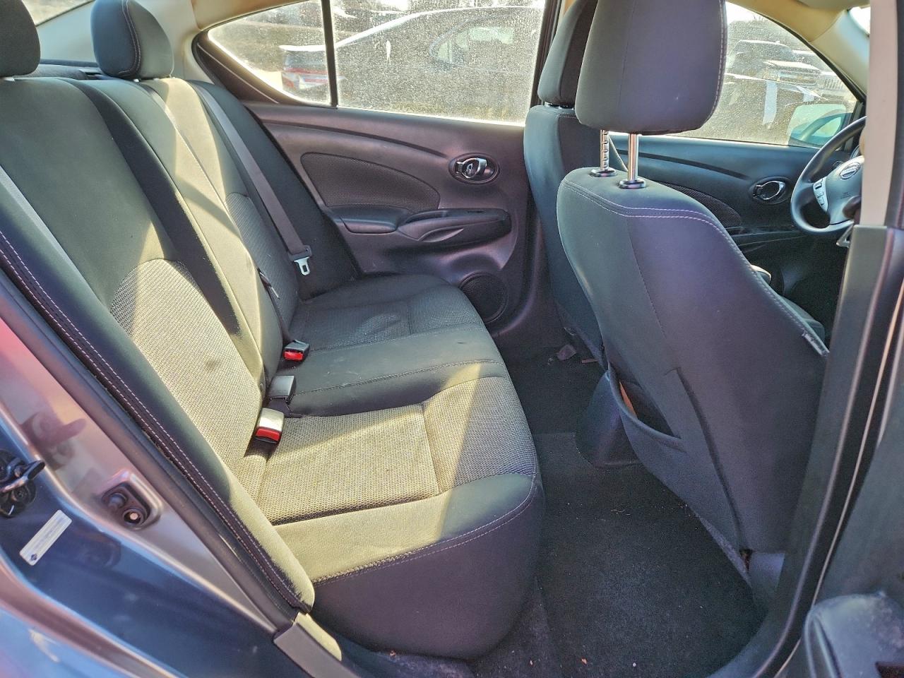 2019 NISSAN VERSA S photo 10