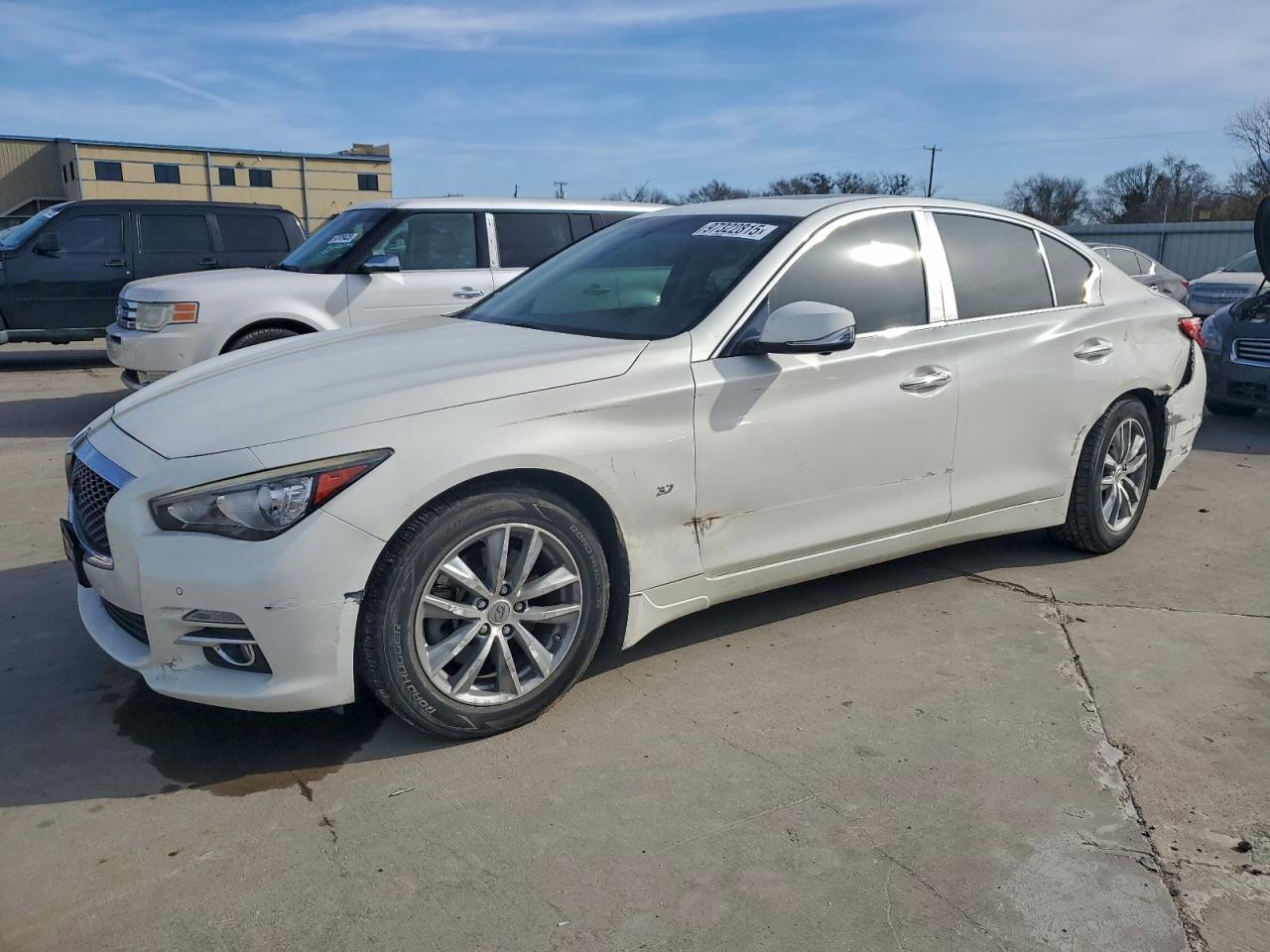 2015 INFINITI Q50