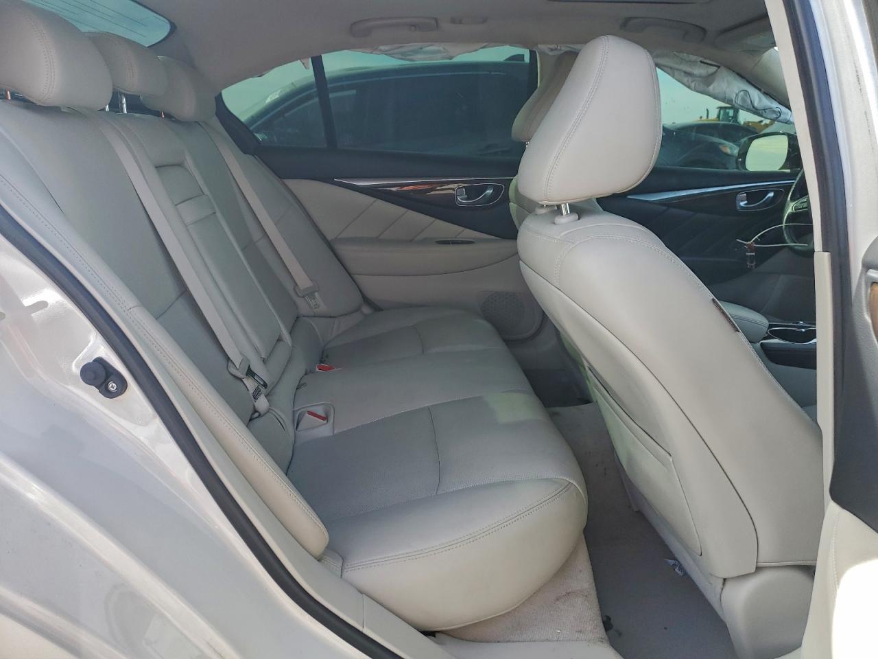 2015 INFINITI Q50 BASE photo 10