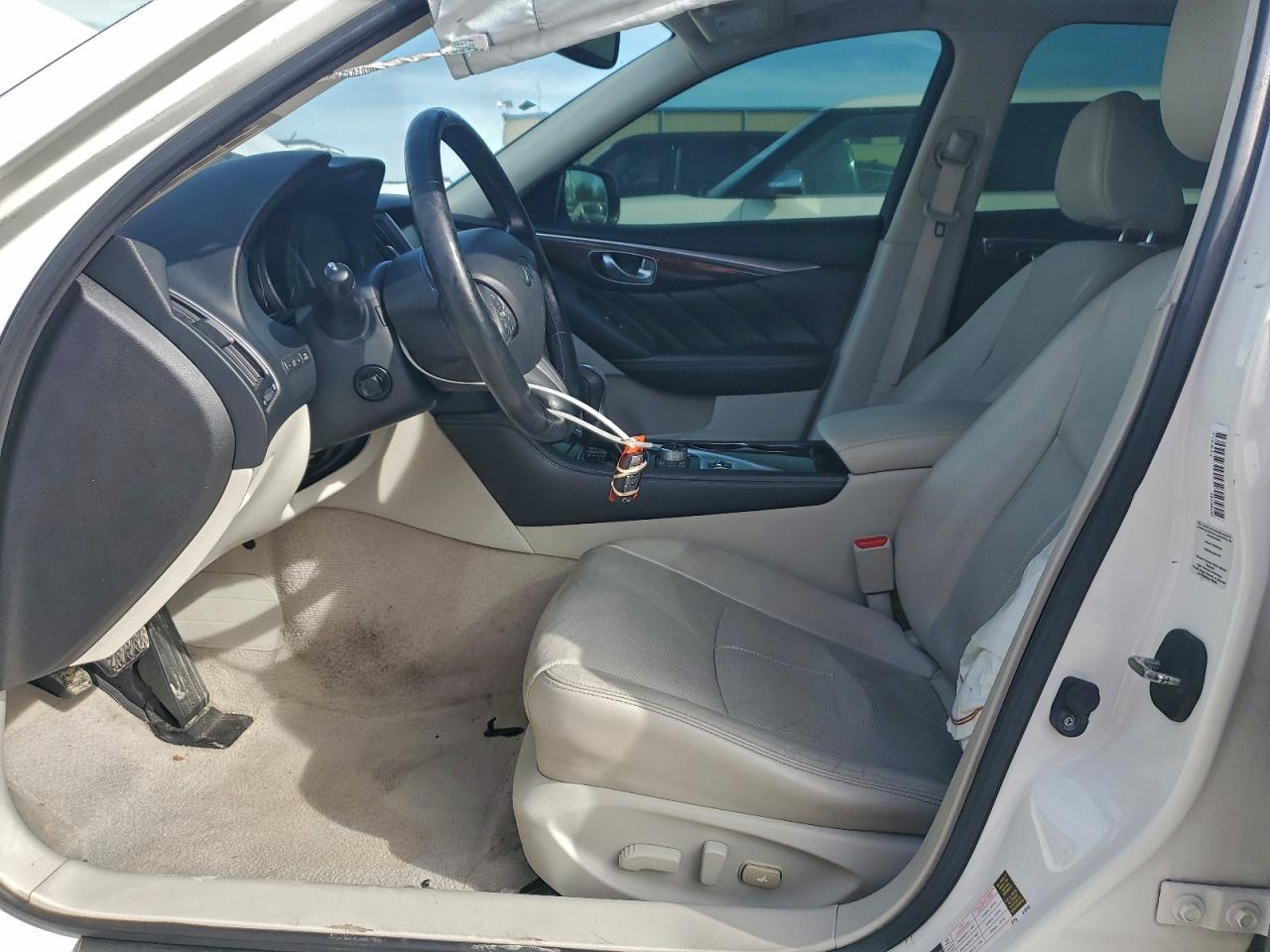 2015 INFINITI Q50 BASE photo 7