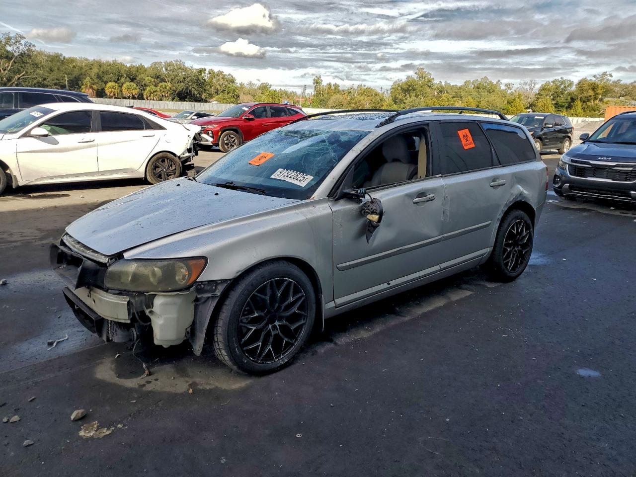 2005 VOLVO V50