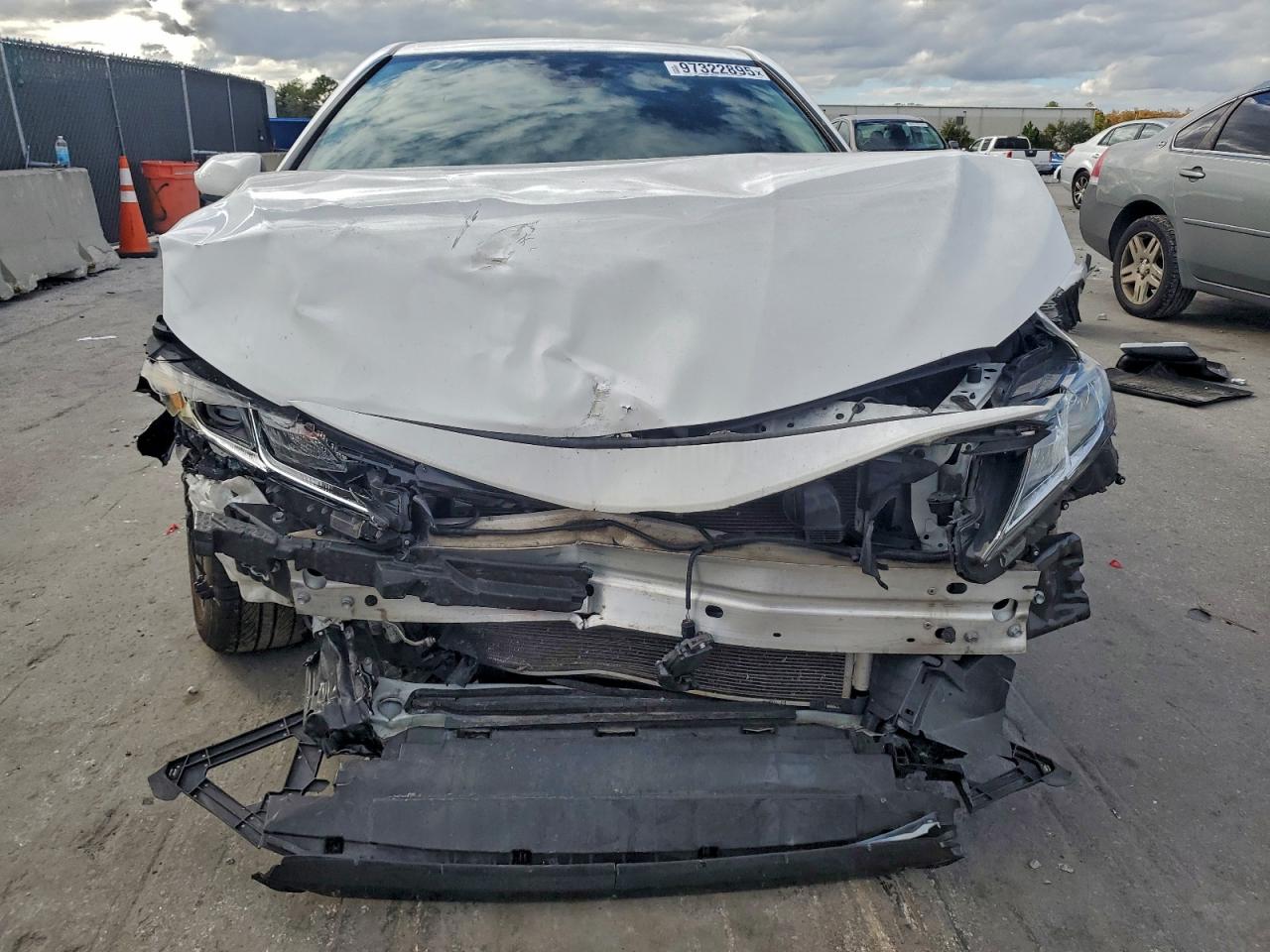 2022 TOYOTA CAMRY LE photo 13