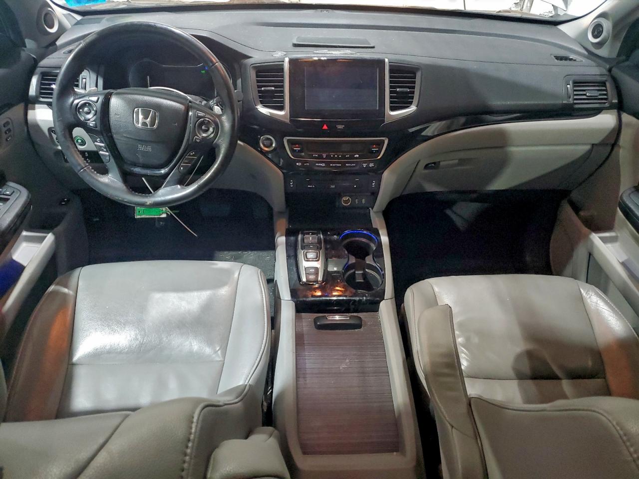 2016 HONDA PILOT TOURING photo 22
