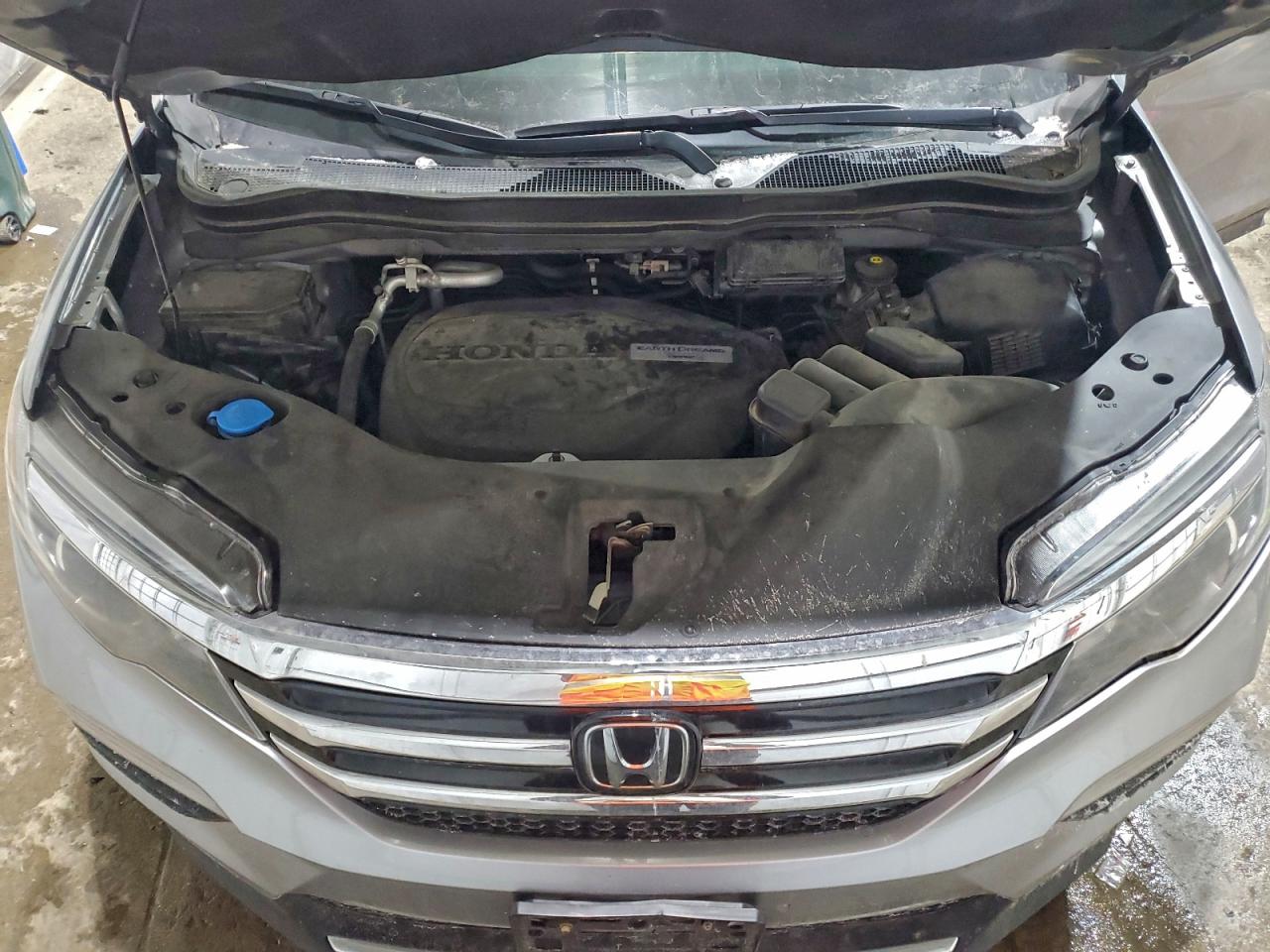 2016 HONDA PILOT TOURING photo 34
