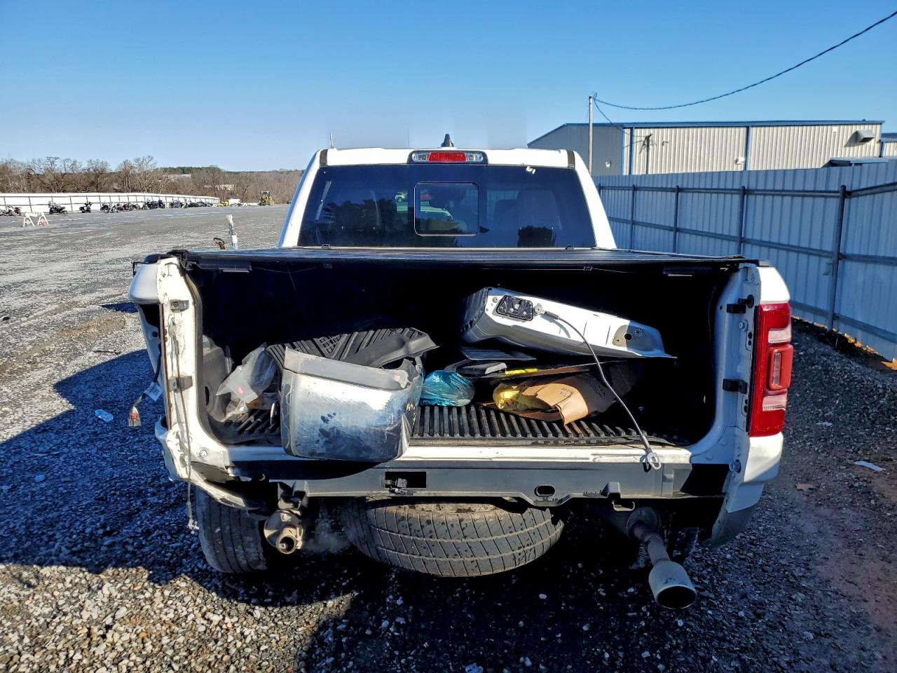 2021 RAM 1500 LARAMIE photo 21
