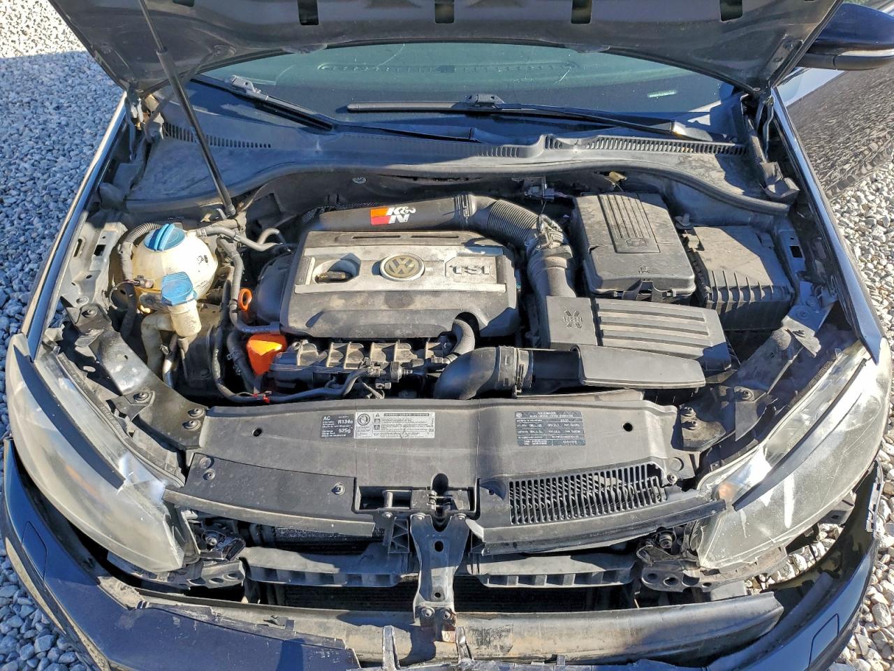 2011 VOLKSWAGEN GTI photo 11