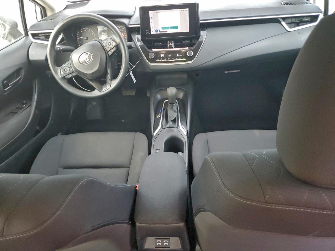 2025 TOYOTA COROLLA LE photo 8