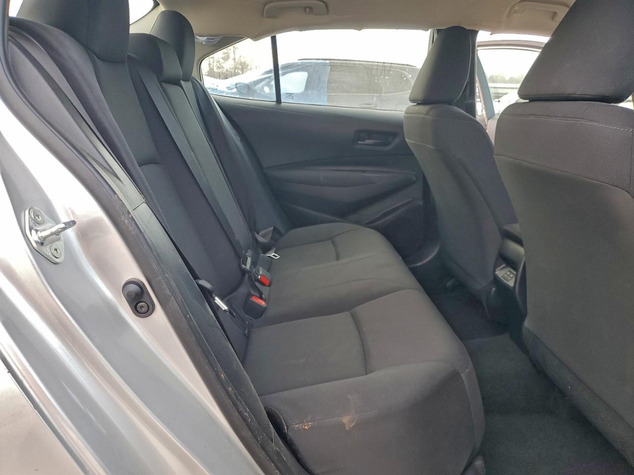 2025 TOYOTA COROLLA LE photo 10