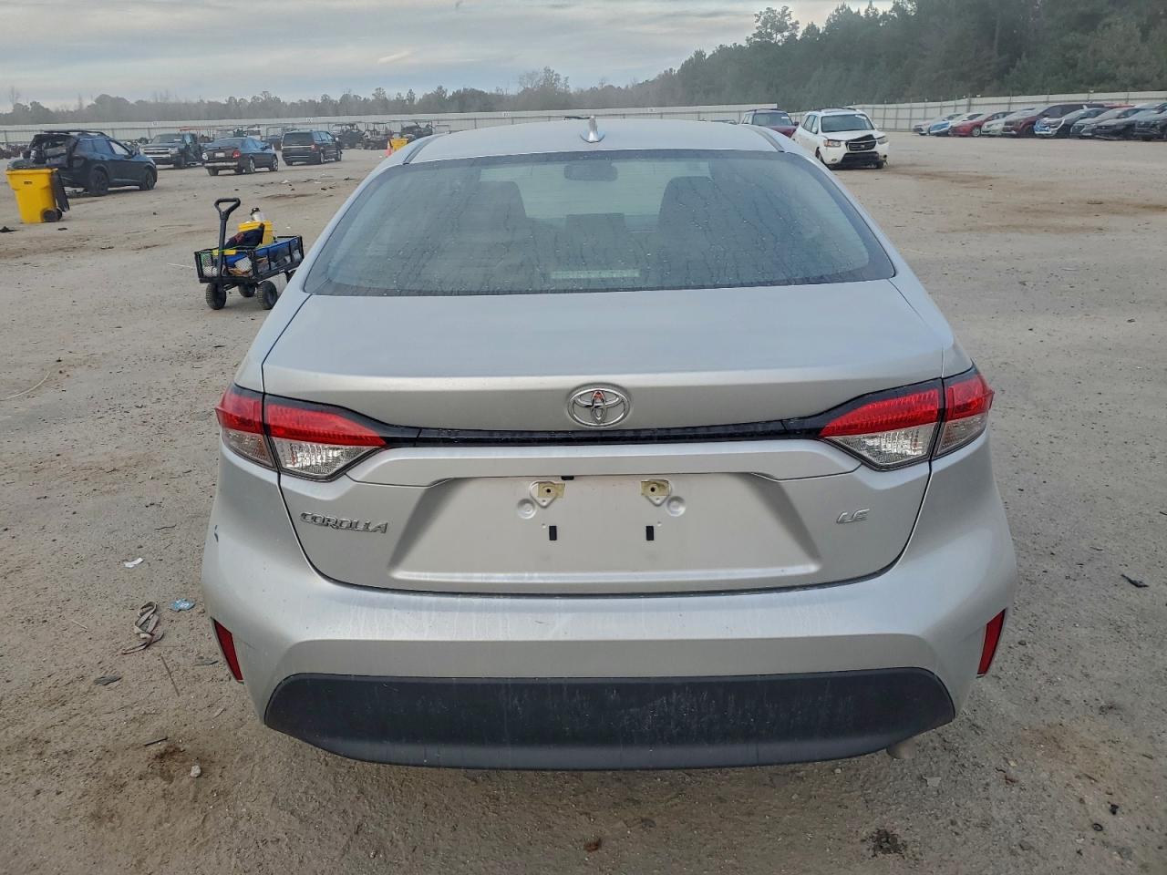 2025 TOYOTA COROLLA LE photo 6