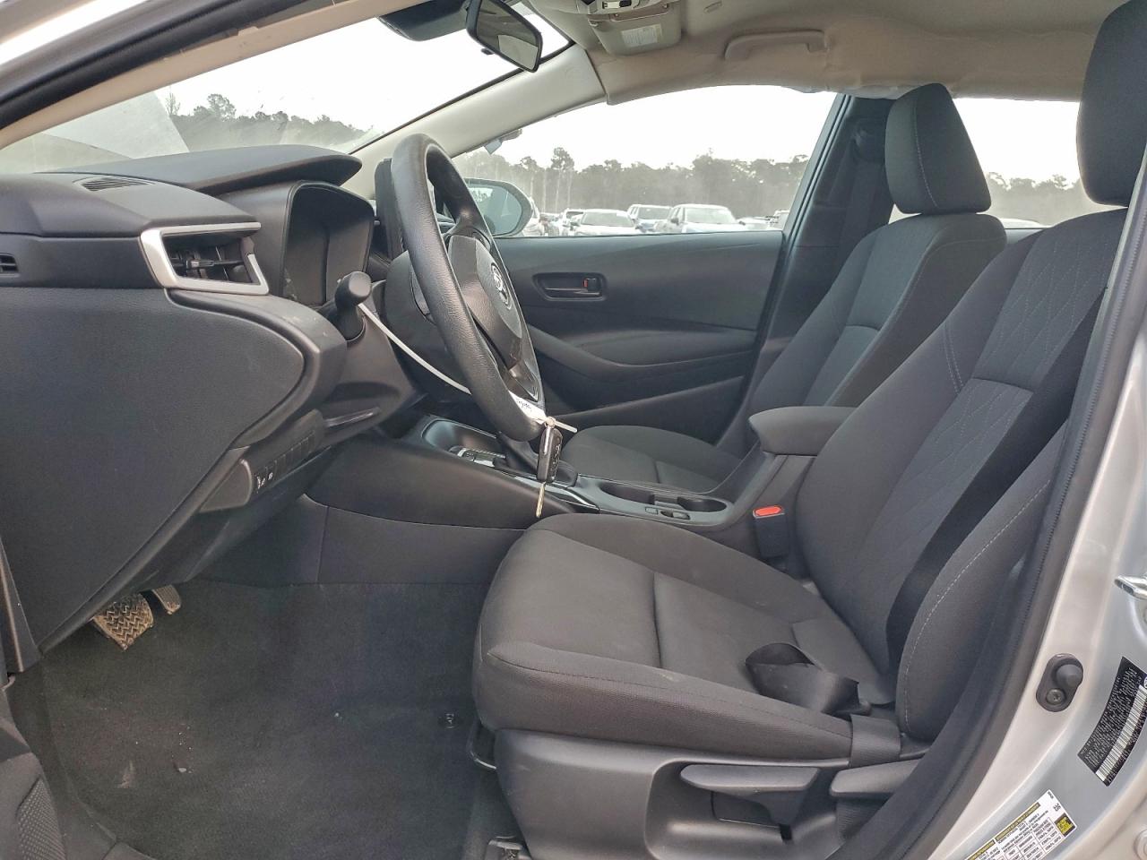 2025 TOYOTA COROLLA LE photo 7