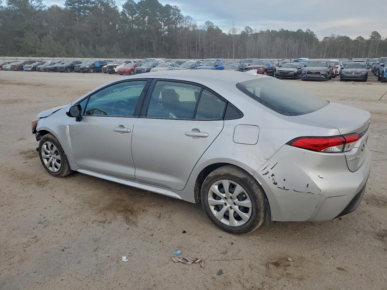 2025 TOYOTA COROLLA LE photo 2