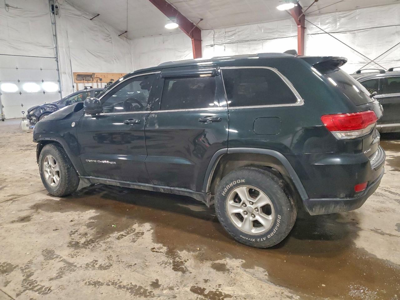 2014 JEEP GRAND CHEROKEE LAREDO photo 2