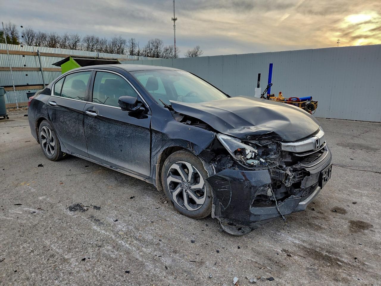 2016 HONDA ACCORD EX photo 4