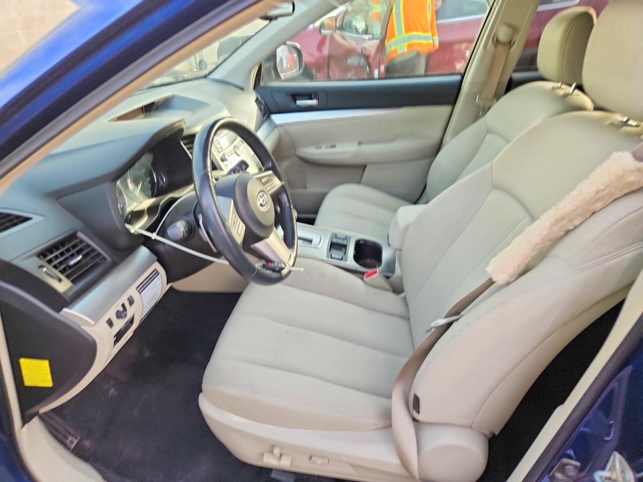 2010 SUBARU OUTBACK 2.5I PREMIUM photo 25