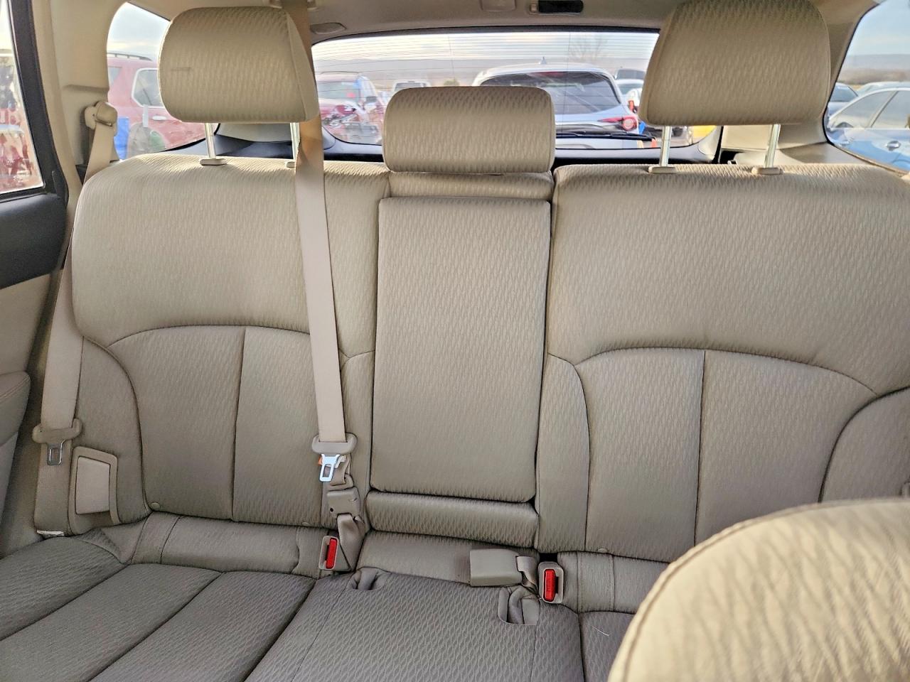 2010 SUBARU OUTBACK 2.5I PREMIUM photo 37
