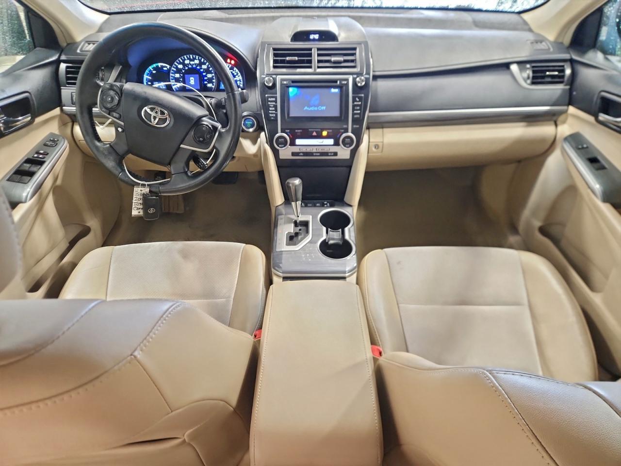 2013 TOYOTA CAMRY HYBRID photo 8