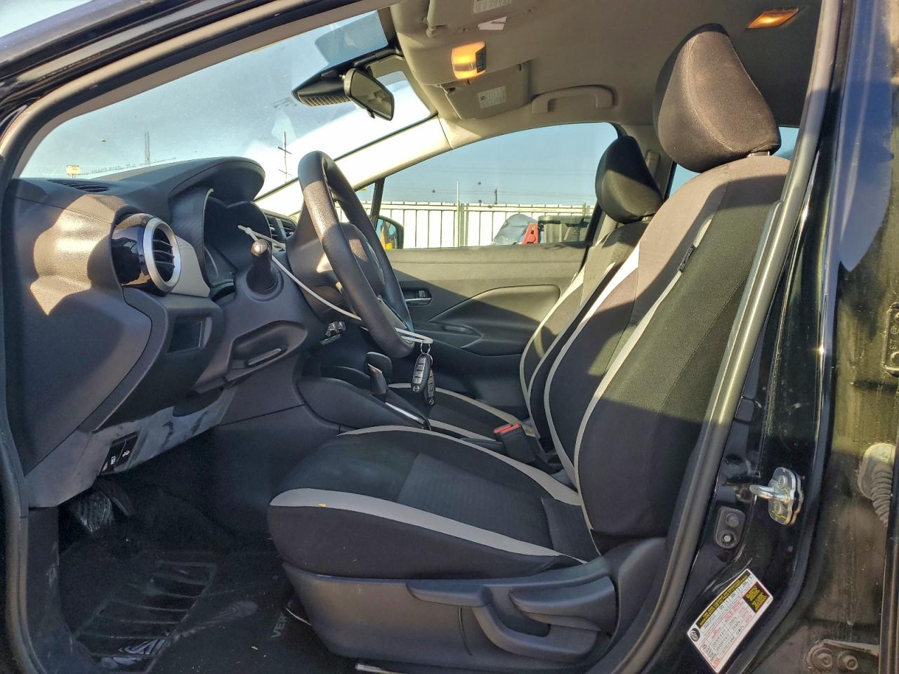 2020 NISSAN VERSA SV photo 13