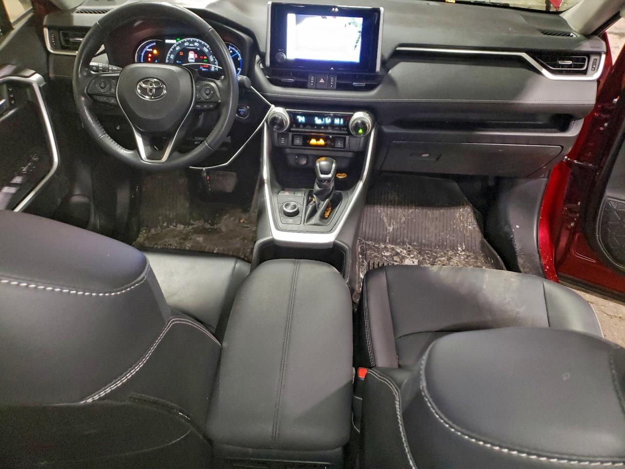 2024 TOYOTA RAV4 XLE PREMIUM photo 8