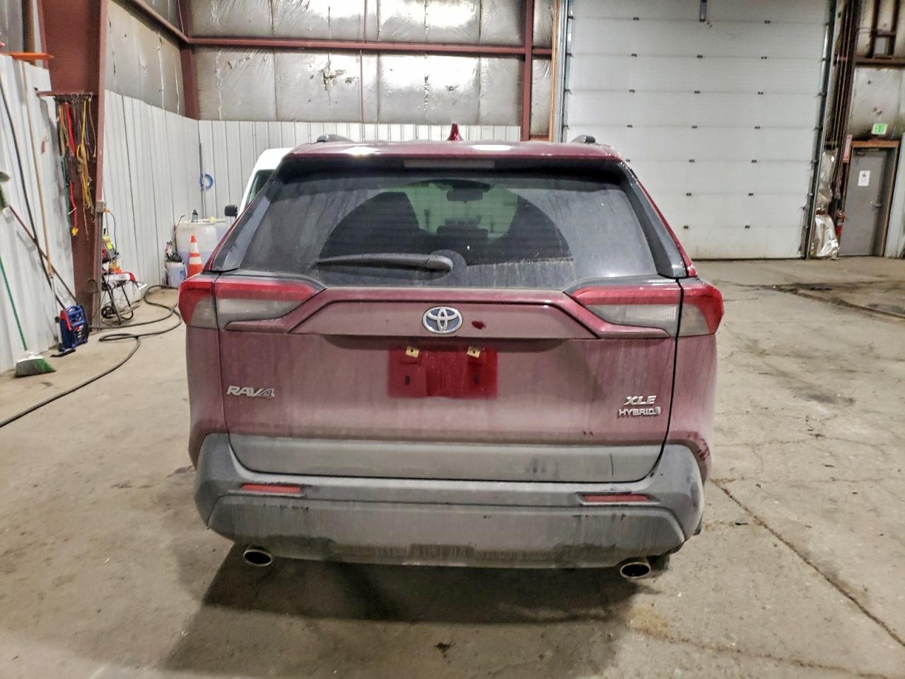 2024 TOYOTA RAV4 XLE PREMIUM photo 6