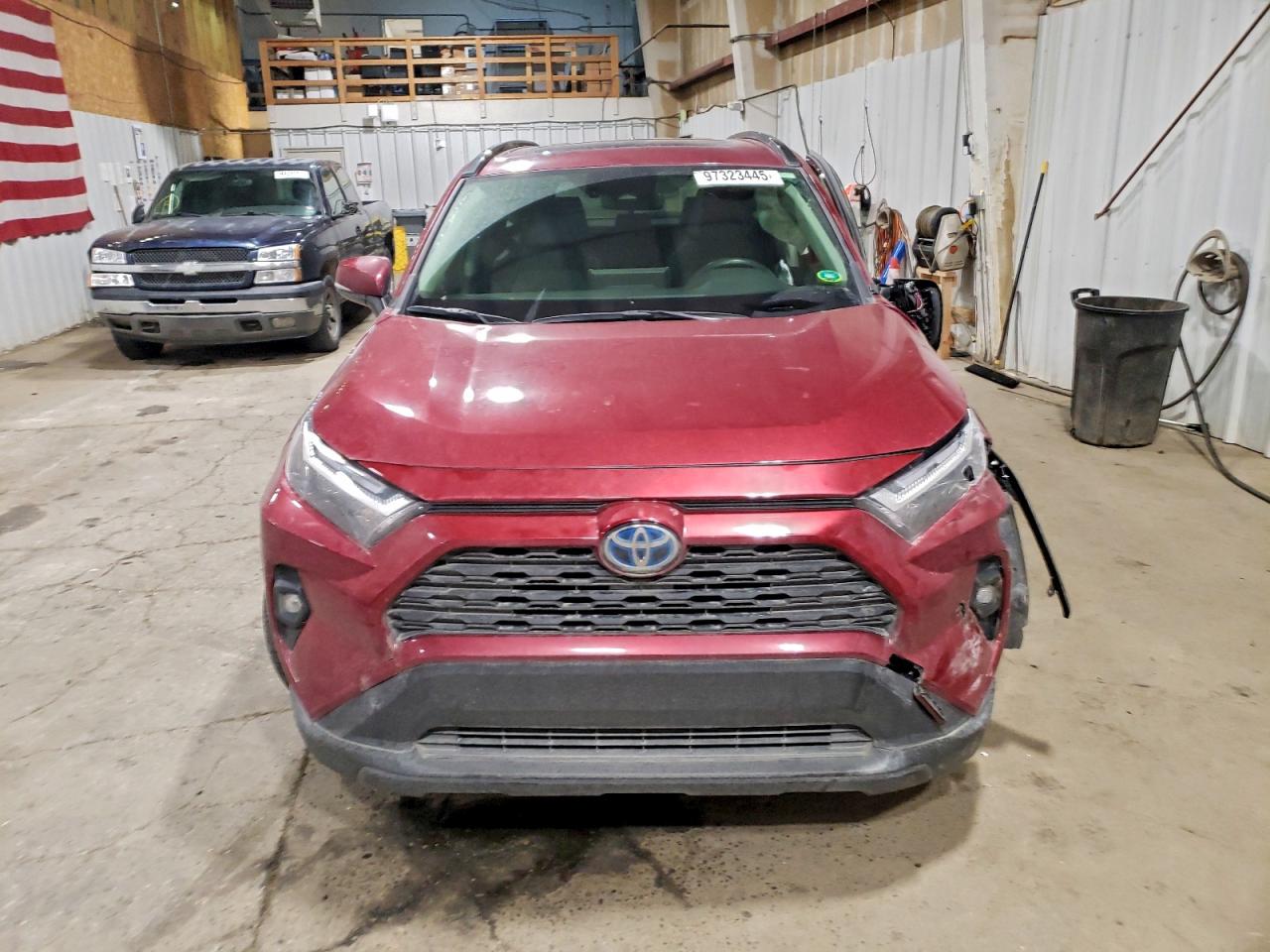 2024 TOYOTA RAV4 XLE PREMIUM photo 5