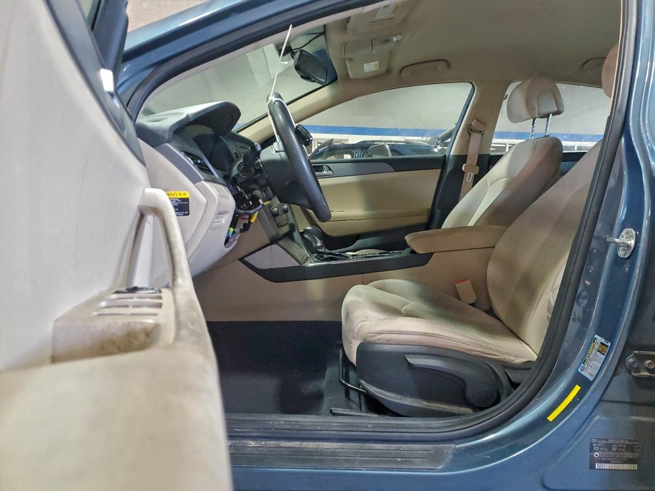 2017 HYUNDAI SONATA SE photo 7