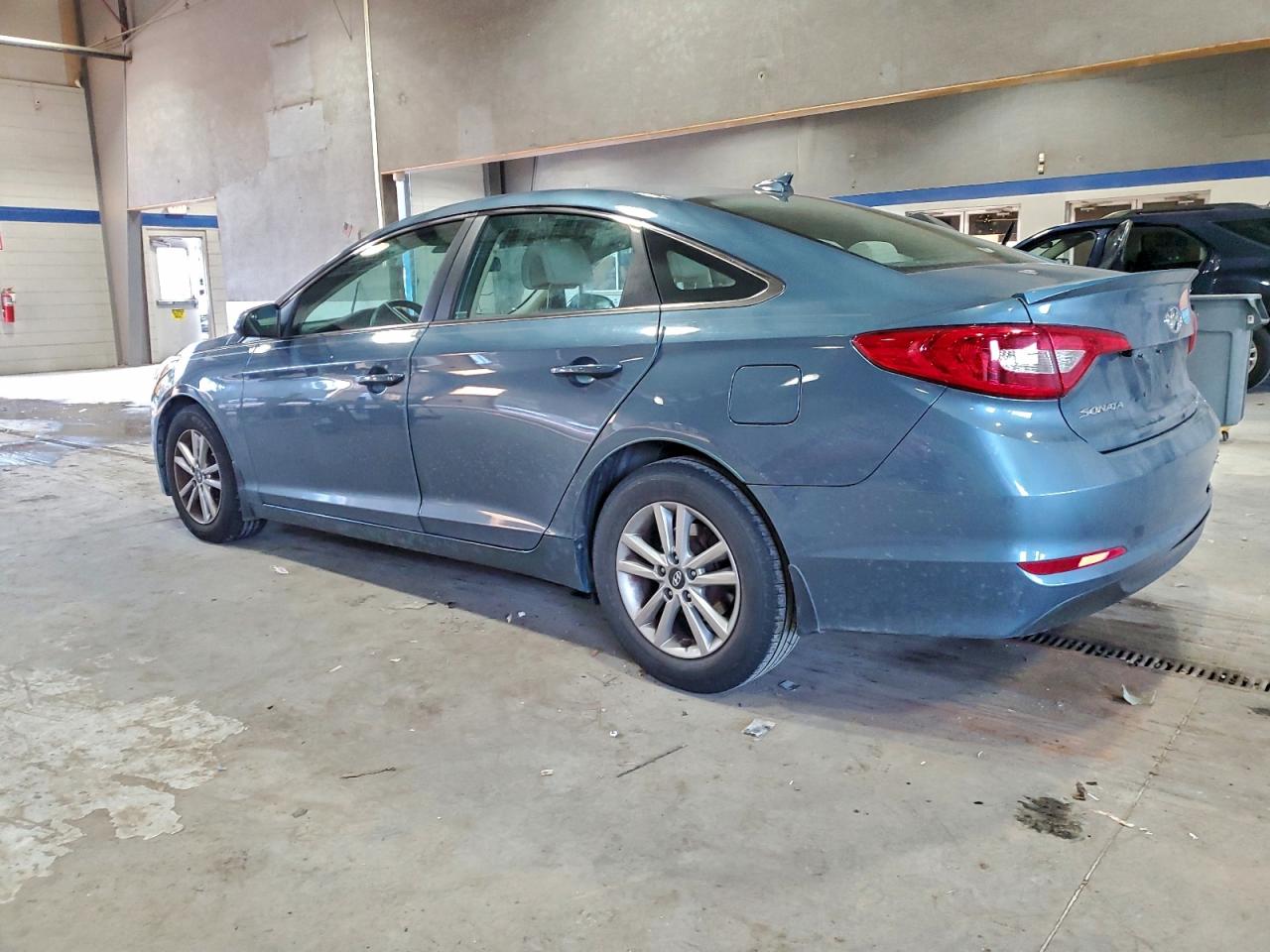 2017 HYUNDAI SONATA SE photo 2