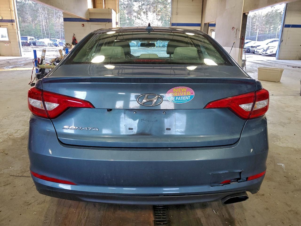2017 HYUNDAI SONATA SE photo 6