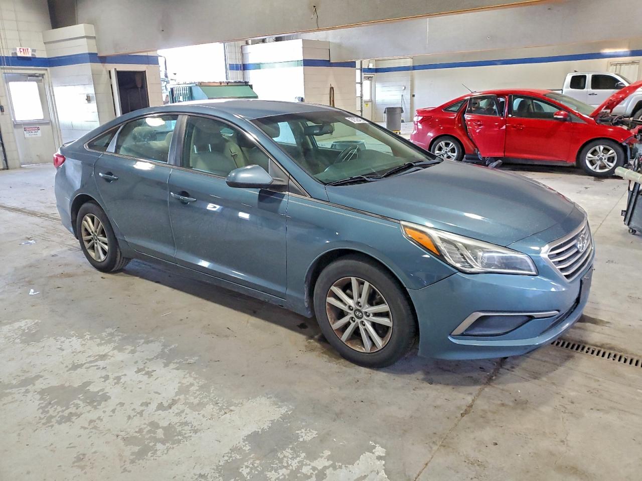 2017 HYUNDAI SONATA SE photo 4